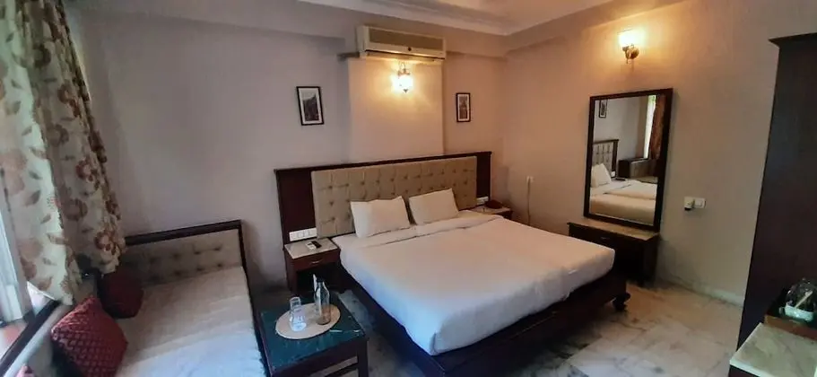 Deluxe Tek Büyük veya İki Ayrı Yataklı Oda