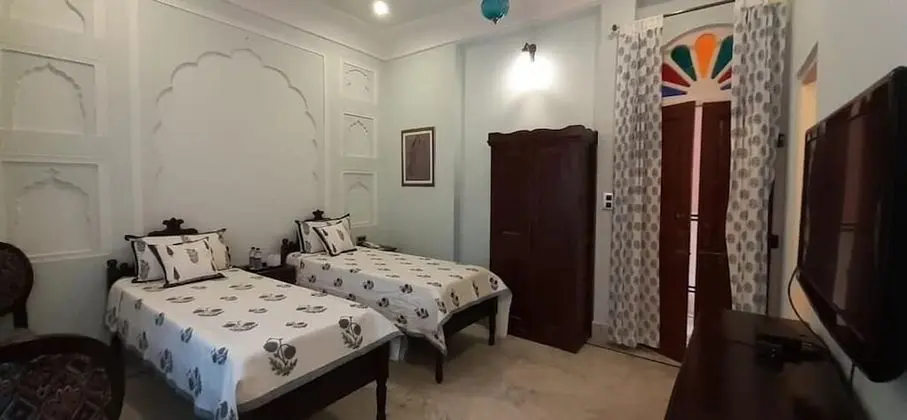 Standard Tek Büyük Yataklı Oda
