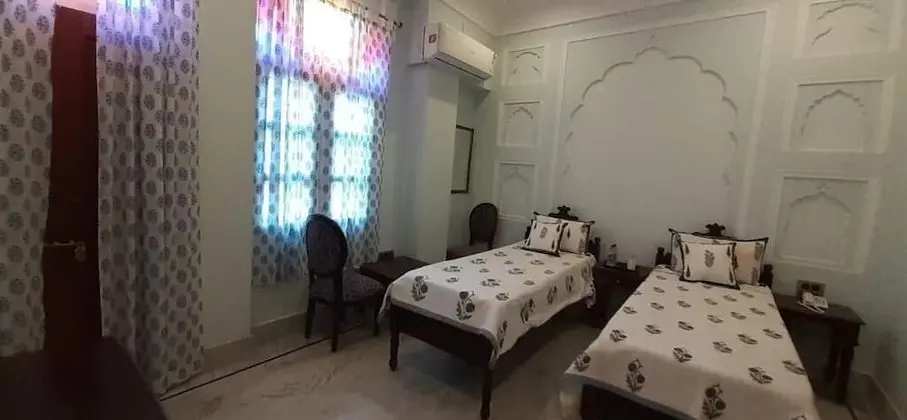 Standard Tek Büyük Yataklı Oda