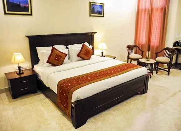 Deluxe Tek Büyük Yataklı Oda
