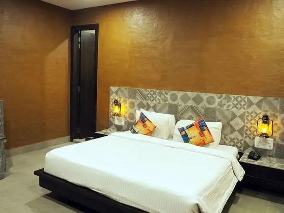 Deluxe Tek Büyük Yataklı Oda