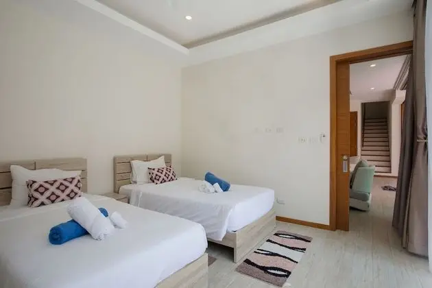 Comfort Villa, 4 Yatak Odası, Teras, Havuz Manzaralı