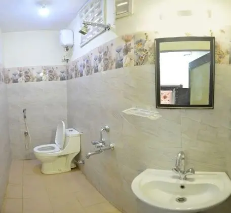 Deluxe Tek Büyük Yataklı Oda (AC)