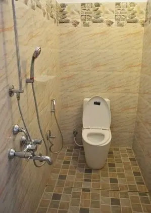 Deluxe Tek Büyük Yataklı Oda (AC)