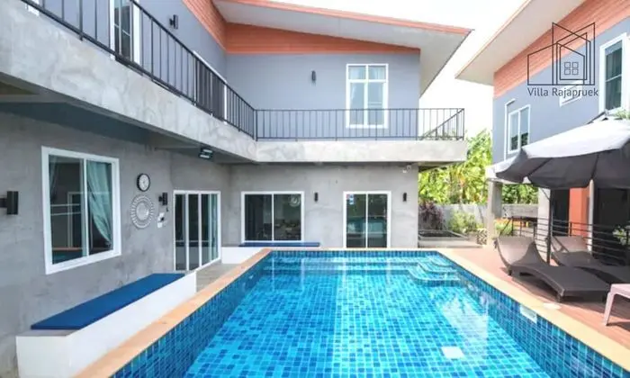 Family pool villa for 16 persons