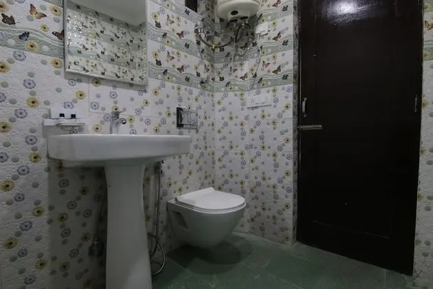 Deluxe Tek Büyük Yataklı Oda, 1 Çift Kişilik Yatak, Sigara İçilmez, Tepe Manzaralı