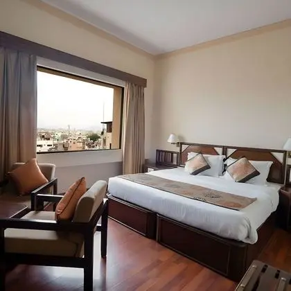 Deluxe Tek Büyük veya İki Ayrı Yataklı Oda