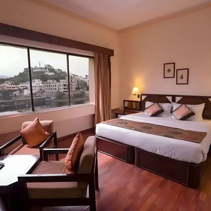 Premium Tek Büyük veya İki Ayrı Yataklı Oda