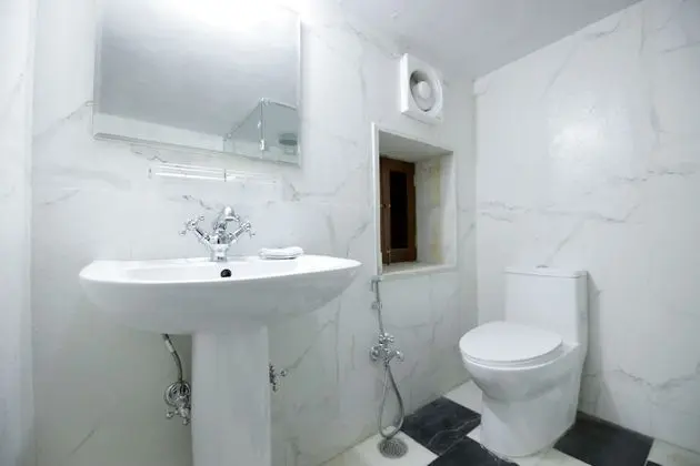 Deluxe River Facing Room