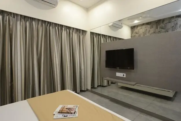 Deluxe Tek Büyük Yataklı Oda, 1 Çift Kişilik Yatak, Şehir Manzaralı