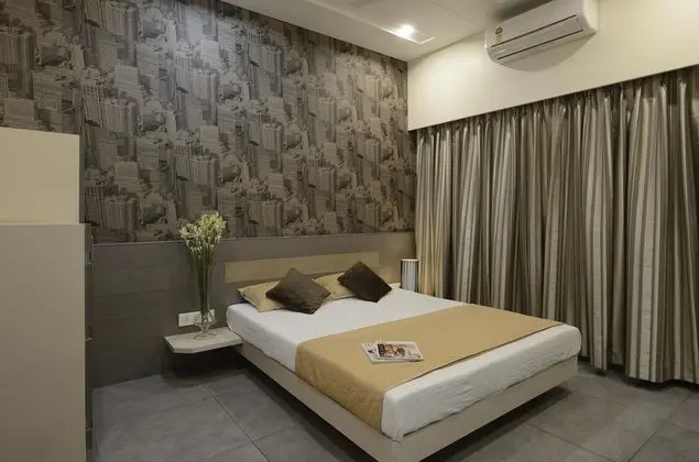 Deluxe Tek Büyük Yataklı Oda, 1 Çift Kişilik Yatak, Şehir Manzaralı