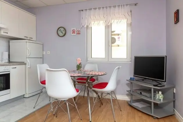 Apart Daire (Rajna - 100 m from sea - A1 Crveni(2+)