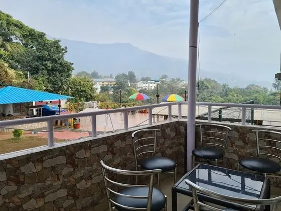 Comfort Üç Kişilik Oda, Sigara İçilebilir