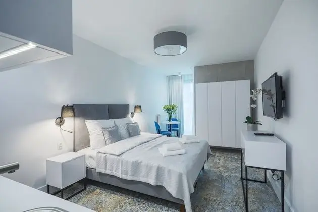 Apartament White