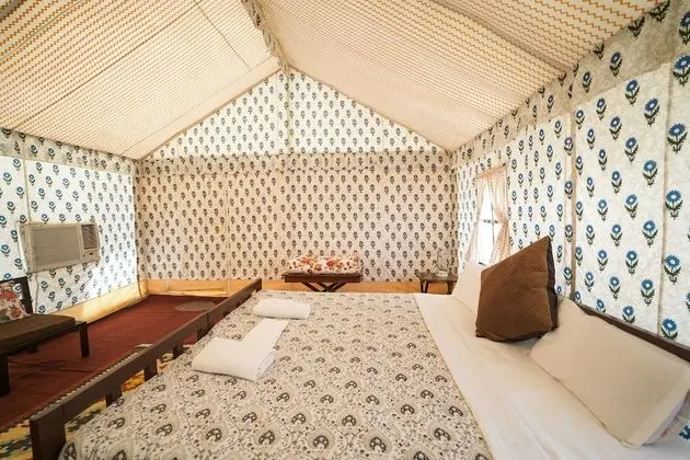 Swiss Tent, 1 King Bed, Non Smoking, Resort View