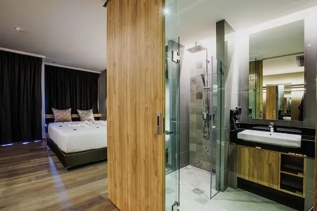 Deluxe King Bed Room