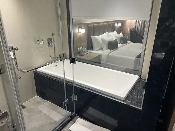 Hazel Suite