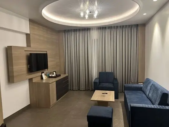 Hazel Suite