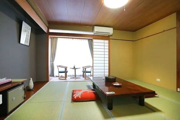 Traditional Oda, Sigara İçilmez (Japanese Style for 3 Guests)
