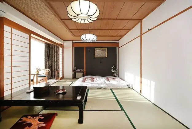 Traditional Oda, Sigara İçilmez (Japanese Style for 3 Guests)