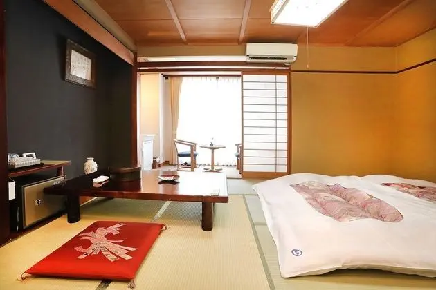 Traditional Oda, Sigara İçilmez (Japanese Style for 3 Guests)