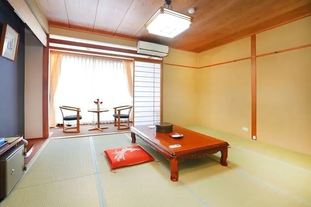 Traditional Oda, Sigara İçilmez (Japanese Style for 3 Guests)