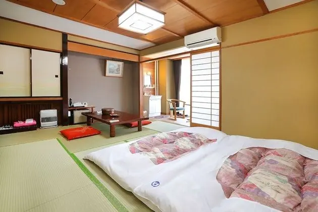 Traditional Oda, Sigara İçilmez (Japanese Style for 3 Guests)