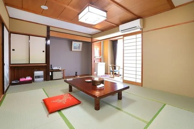 Traditional Oda, Sigara İçilmez (Japanese Style for 3 Guests)