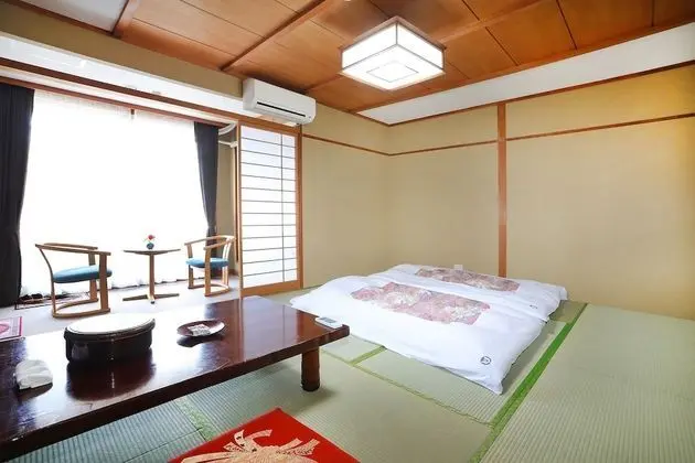 Traditional Oda, Sigara İçilmez (Japanese Style for 3 Guests)