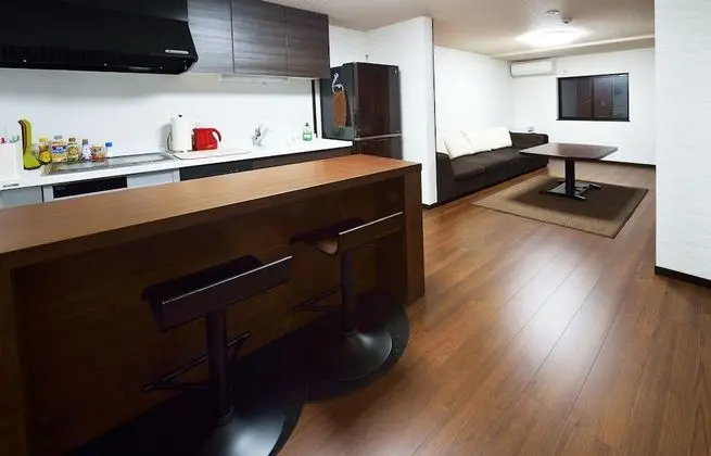 Ev (Rental)