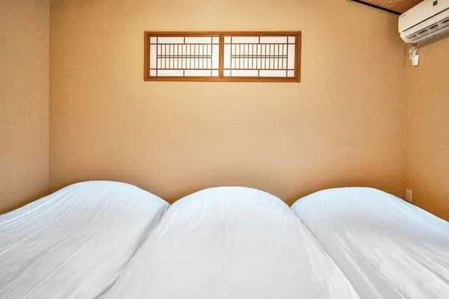 Ev (Private Vacation)