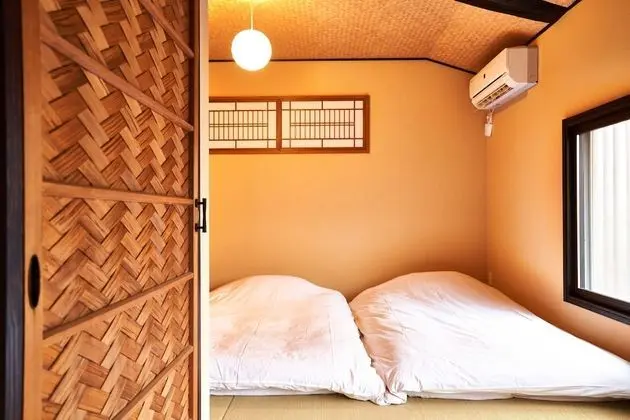 Ev (Private Vacation)