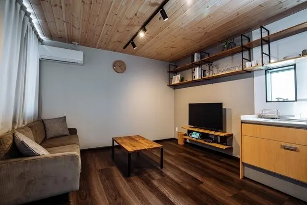 Ev (105)