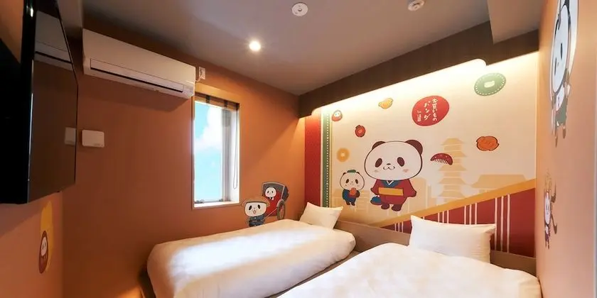 İki Ayrı Yataklı Oda, Sigara İçilmez (Okaimono-Panda/ Top Floor)