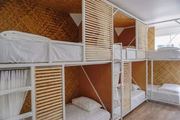 Bed in 6-Bed Mixed Dormitory Room