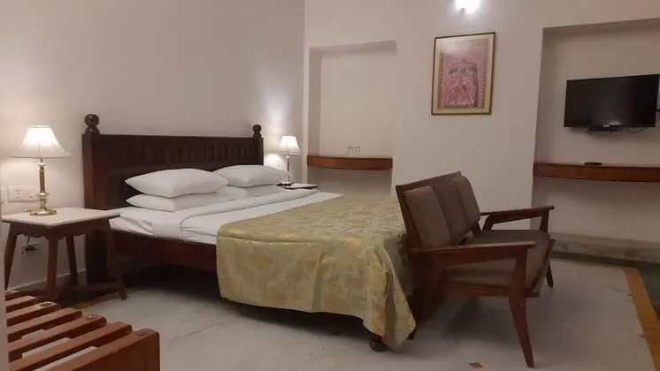 Deluxe Tek Büyük Yataklı Oda