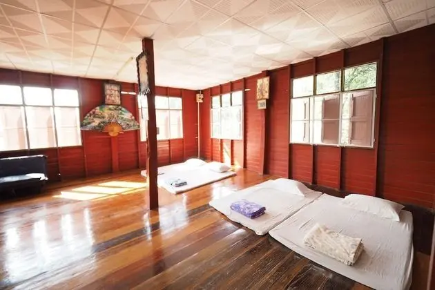 Mixed Dormitory with Fan and Shared Bathroom