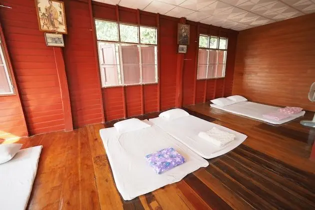 Mixed Dormitory with Fan and Shared Bathroom