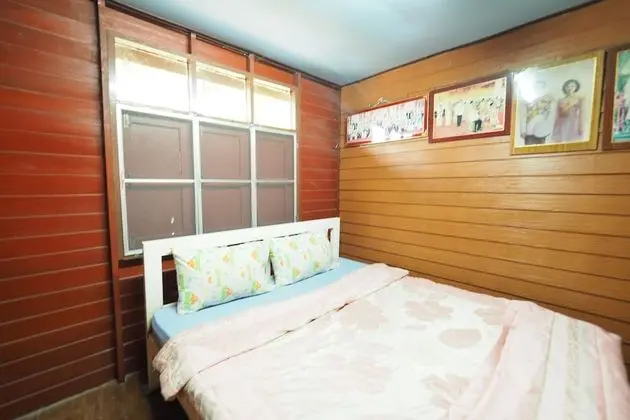 Standard Fan Room and Shared Bathroom