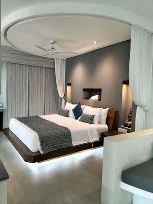 Luxury Oda