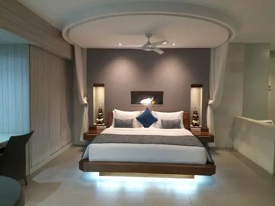 Luxury Oda