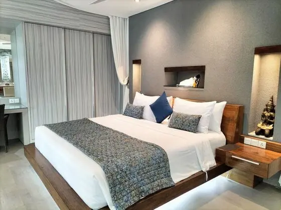Luxury Oda