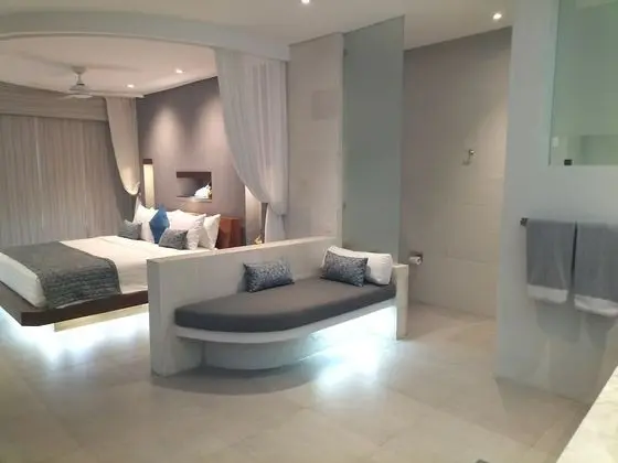 Luxury Oda