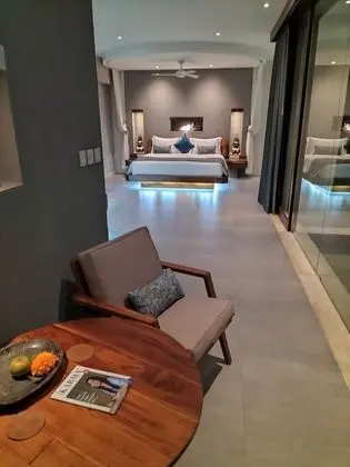 Luxury Oda