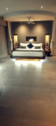Luxury Oda