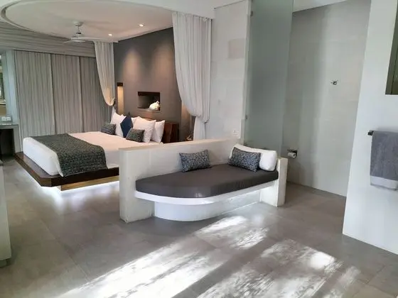 Luxury Oda