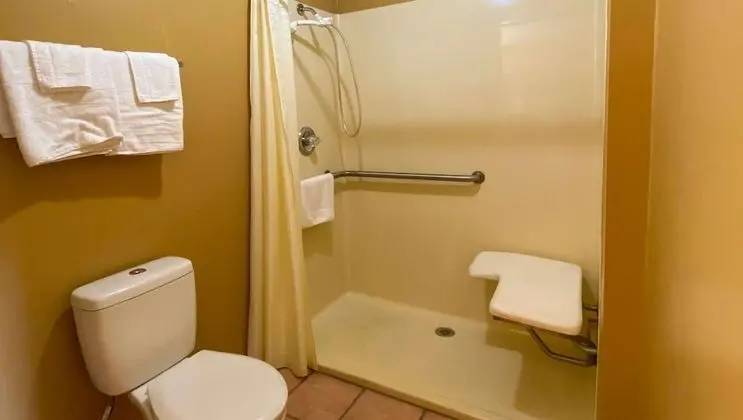 Comfort Oda, 1 Büyük (Queen) Boy Yatak, Sigara İçilmez, Buzdolabı ve Mikrodalga