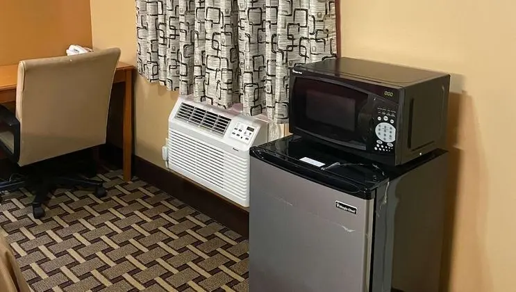 Comfort Oda, 2 Çift Kişilik Yatak, Sigara İçilmez, Buzdolabı ve Mikrodalga