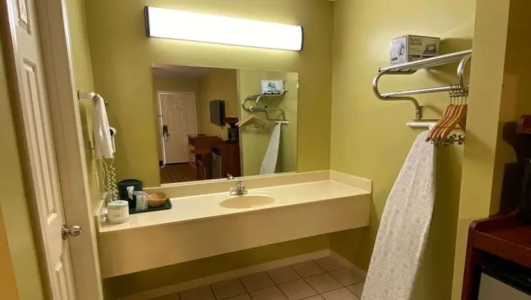 Comfort Oda, 2 Çift Kişilik Yatak, Sigara İçilmez, Buzdolabı ve Mikrodalga