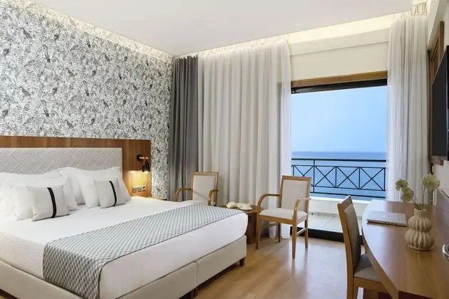 Premium Süit, 2 Yatak Odası, Kısmi Deniz Manzaralı